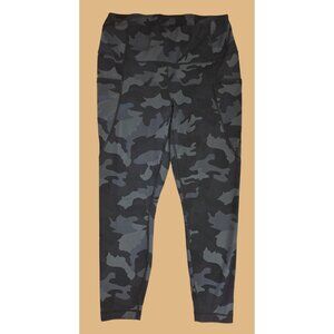 Yogalicious Camo Print High Waist Cropped Tights Large